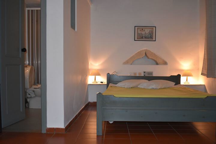 Room 9 of 39