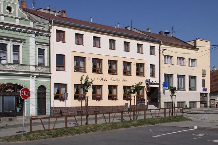 Exterior of Hotel Pansky dum