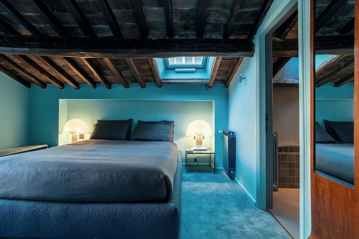 Room 8 of 63