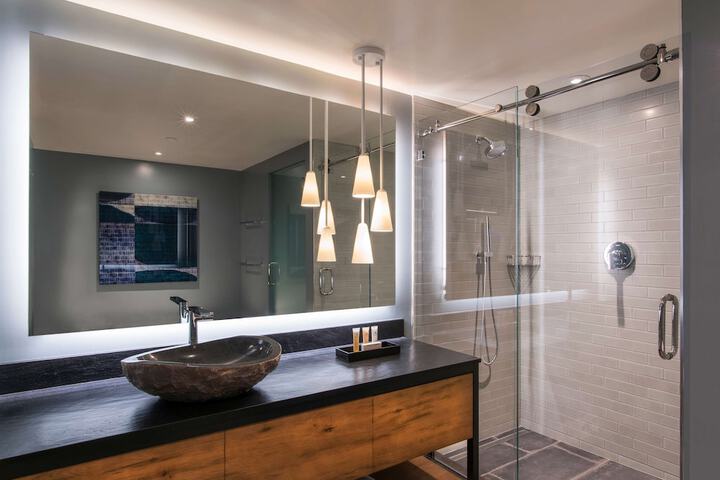 Bathroom shower