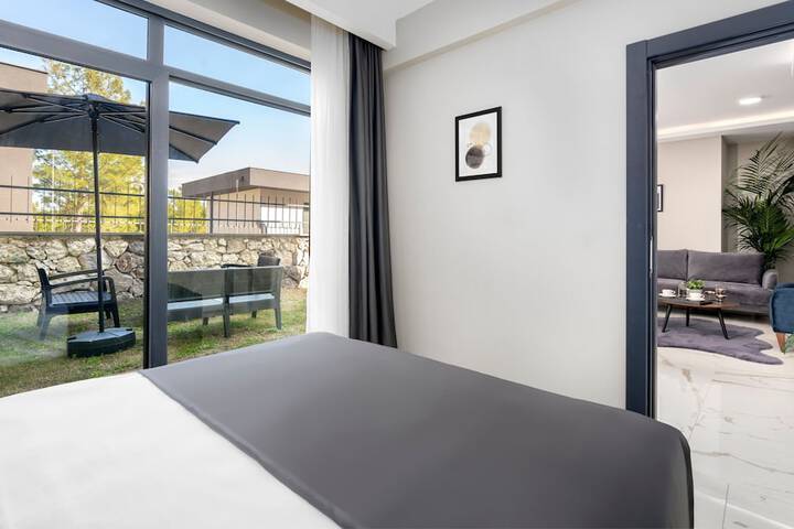 Room 35 of 89