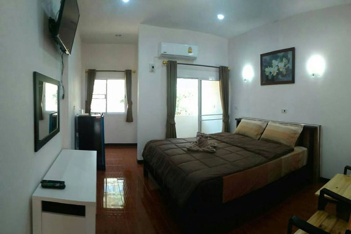 Room 6 of 40