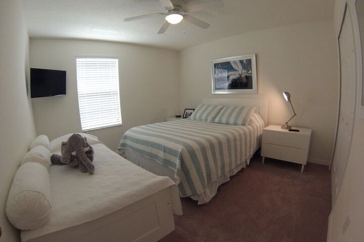 Room 4 of 24