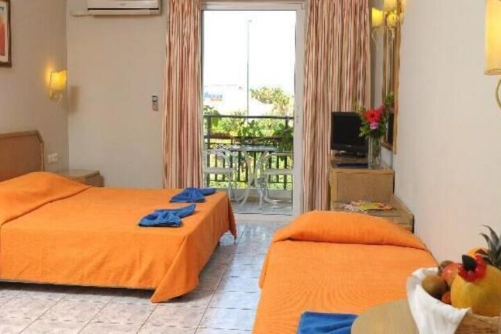 Room 3 of 19