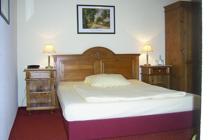 Room 5 of 49