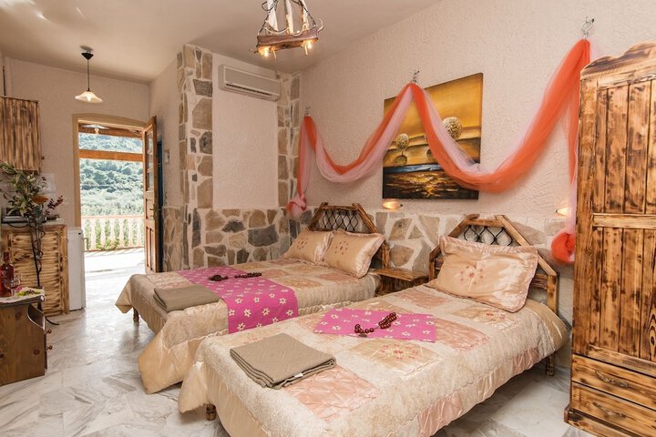 Room 2 of 14