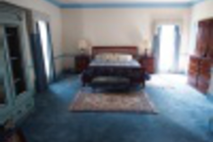 Room 171 of 240