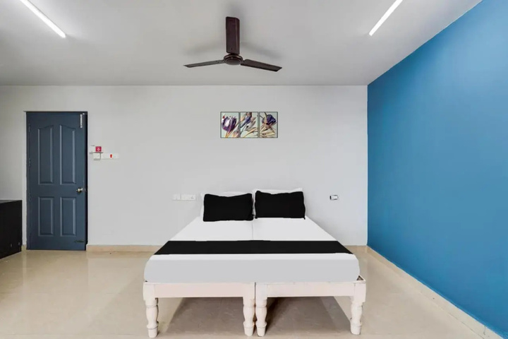 Room 3 of 17