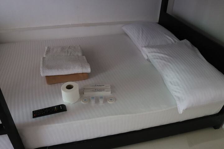 Room 40 of 49