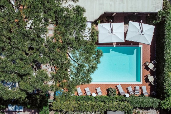 Pool 48 of 77