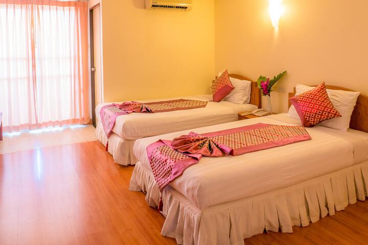 Room 10 of 75