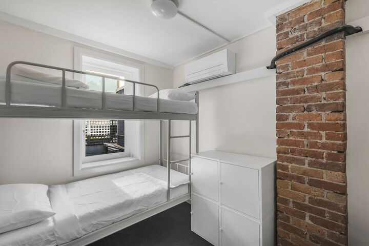 Room 8 of 14