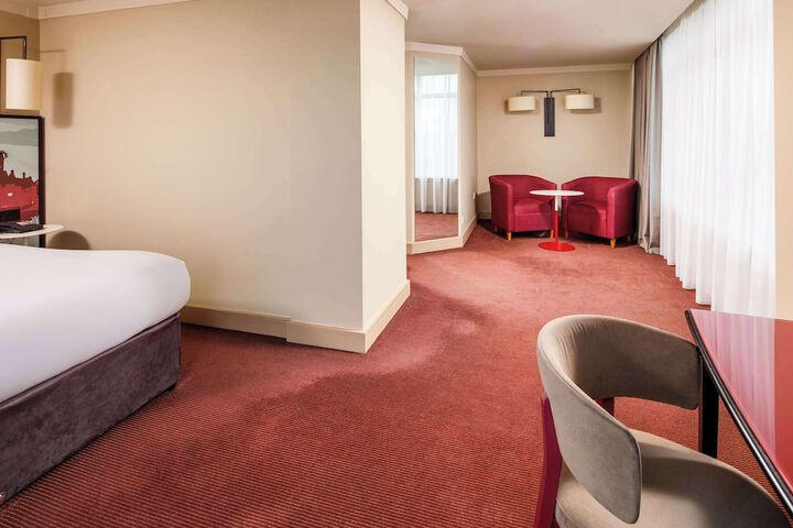 Room 18 of 49