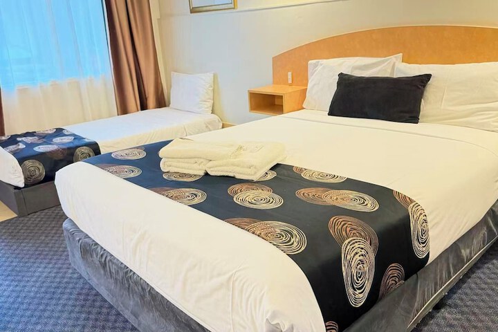 Room 8 of 30
