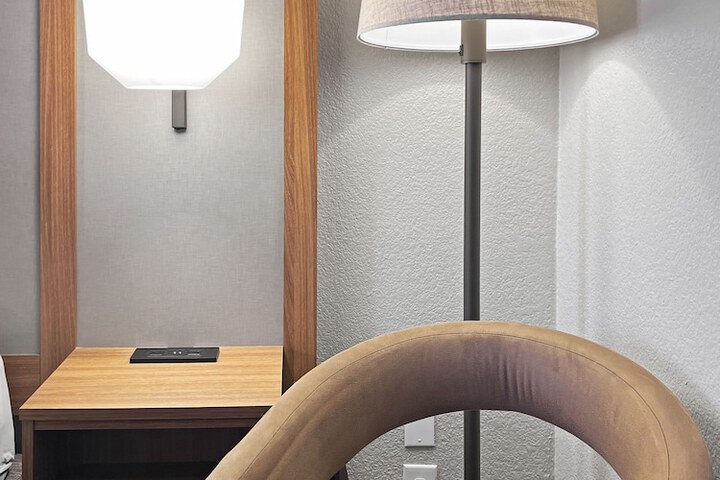 Room 11 of 35