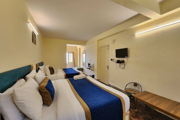 Room 26 of 92