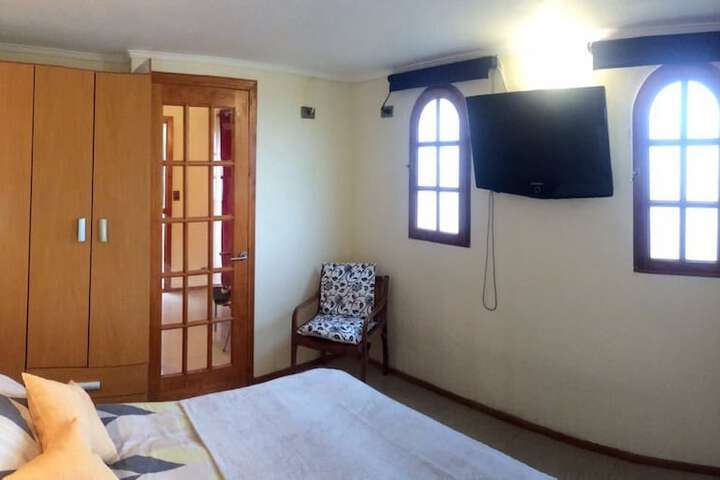 Room 2 of 7