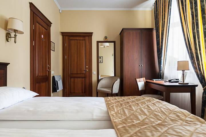 Room 19 of 47