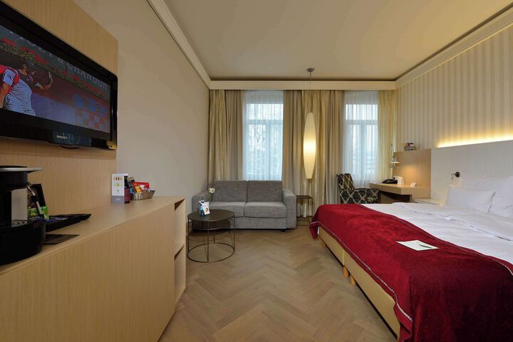 Room 18 of 45