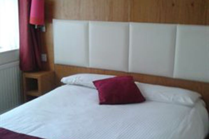 Room 3 of 12