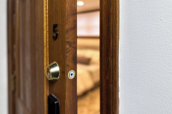 Room 20 of 84