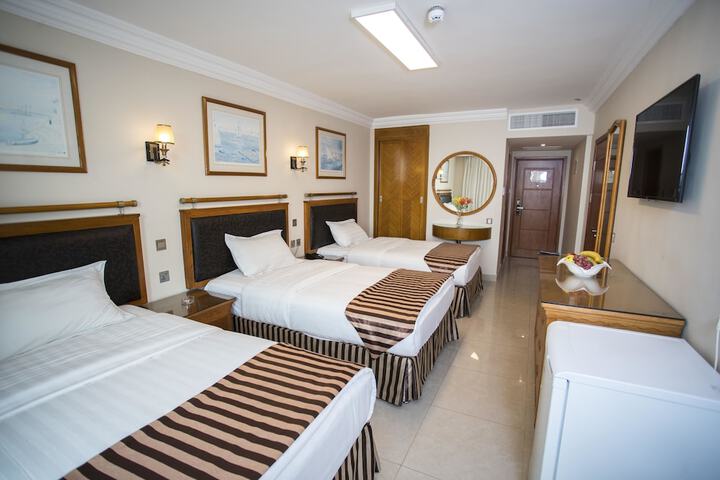 Room 15 of 36