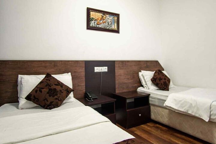 Room 48 of 87