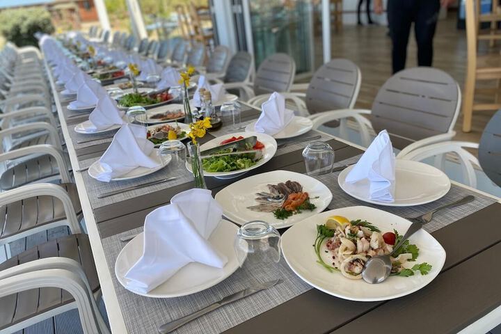 Dining 18 of 24
