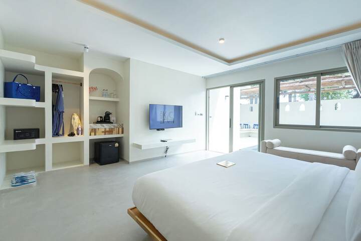 Room 44 of 218