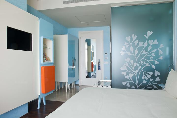 Room 14 of 49