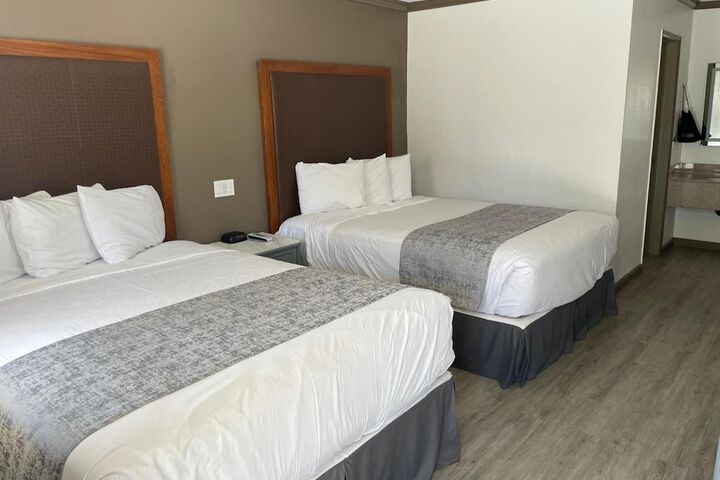 Room 5 of 15