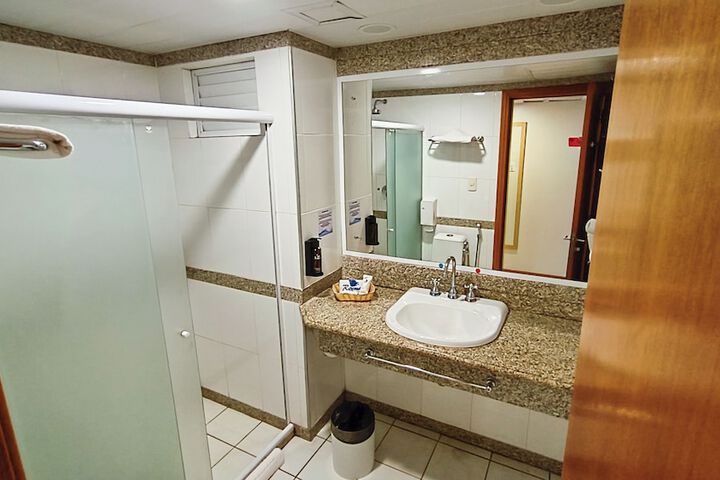 Room 70 of 141