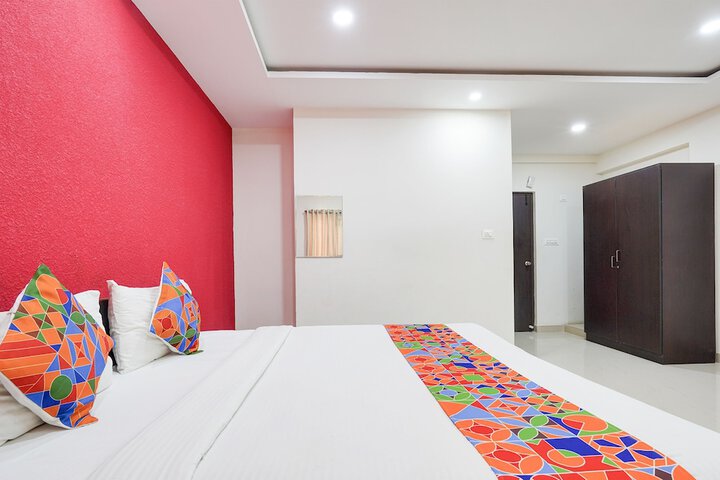 Room 17 of 33