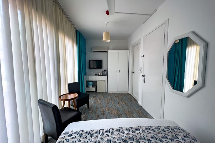 Room 45 of 258