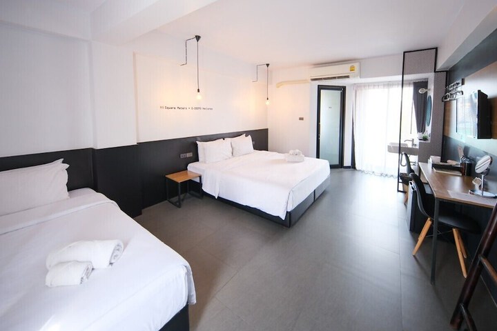 Room 22 of 77