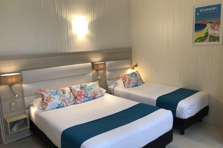 Room 8 of 32