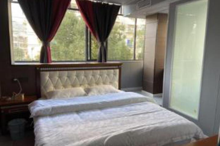 Room 3 of 5