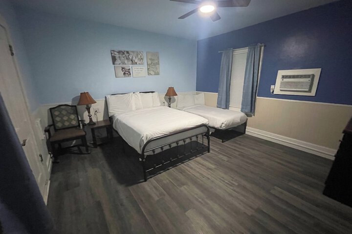 Room 29 of 68
