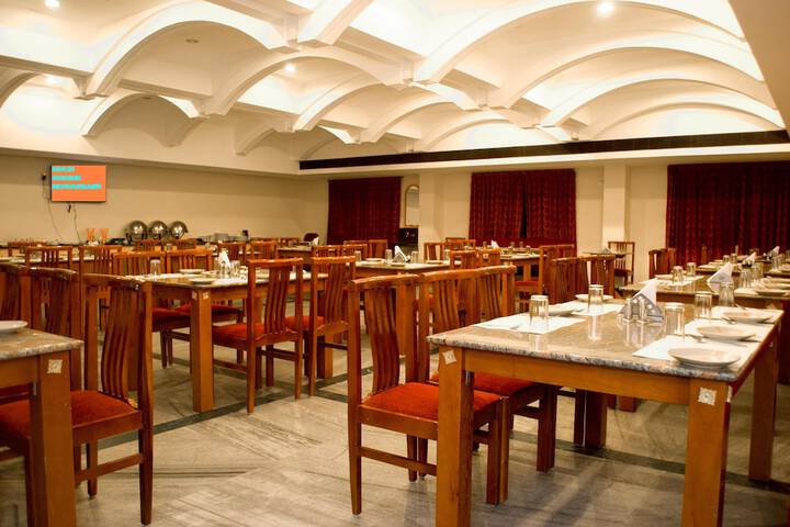 Dining 52 of 61