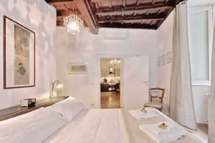 Room 14 of 30