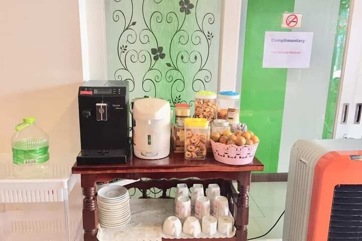 Breakfast/Coffee Service 45 of 92