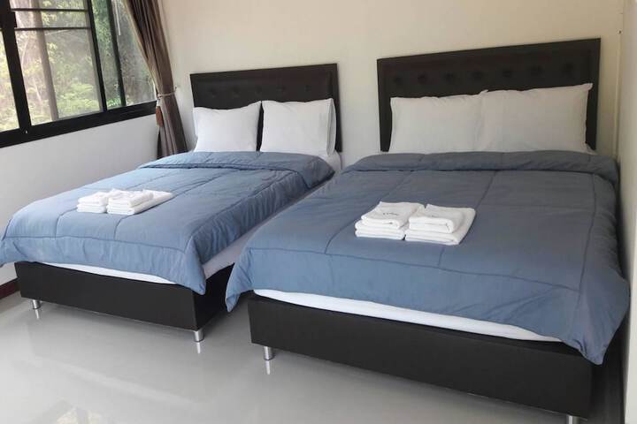 Room 3 of 35