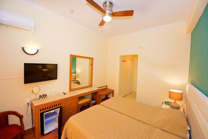 Room 7 of 39