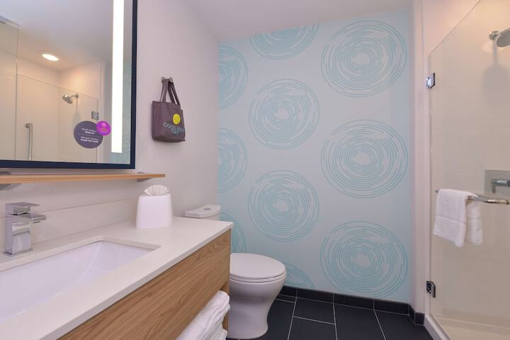 Bathroom shower