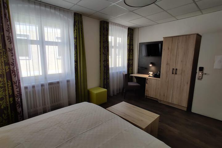 Room 29 of 61