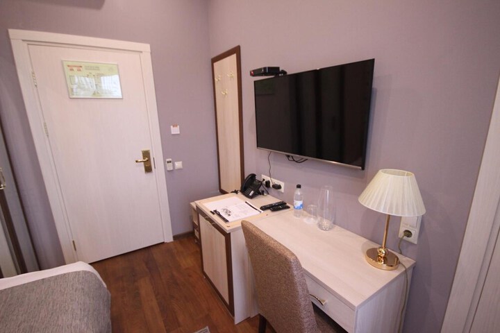Room 25 of 66