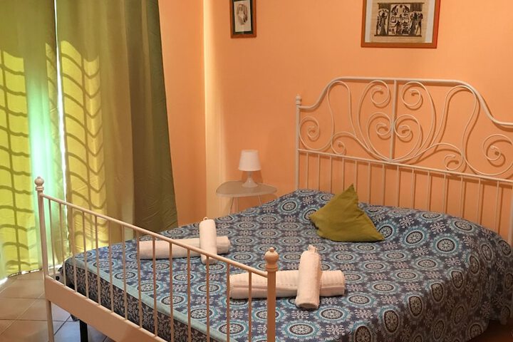 Room 10 of 22