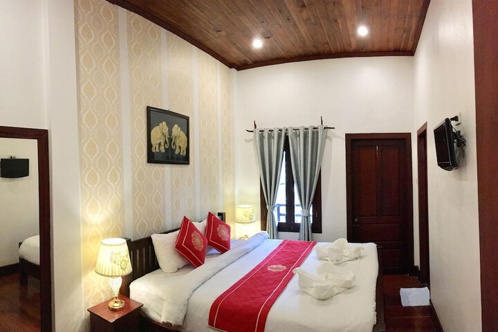 Room 25 of 42