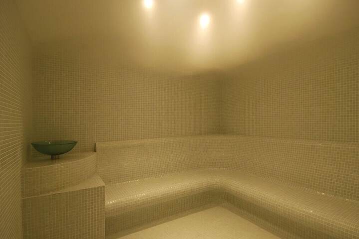 Room 47 of 69