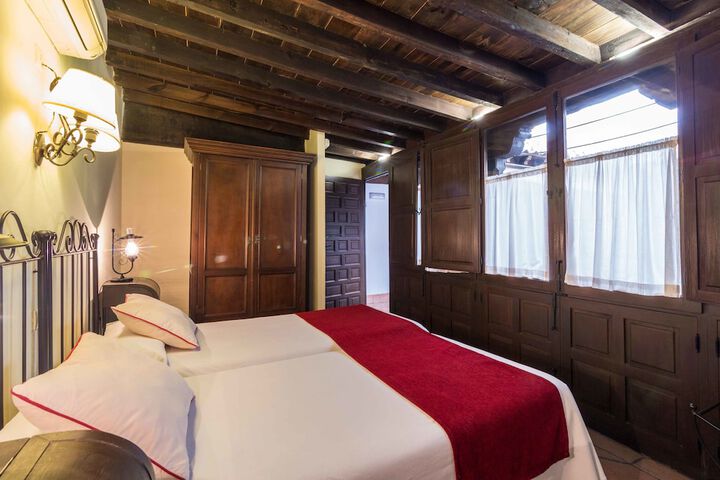 Room 10 of 60